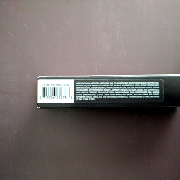 NWT Fenty Beauty Long Lasting Light As Air Liquid Foundation. - Picture 3 of 5